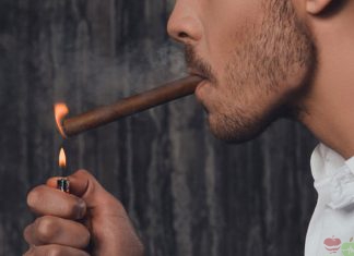 با کشیدن سیگار خطر حملات قلبی و عروقی را افزایش می یابد